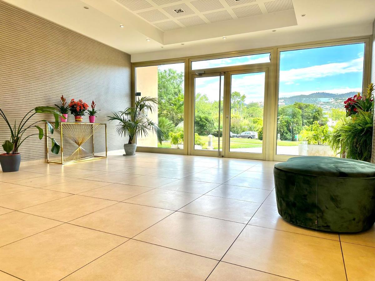 My Resid Appart Cannes Marina Vue Mer Mandelieu-la-Napoule Exterior photo